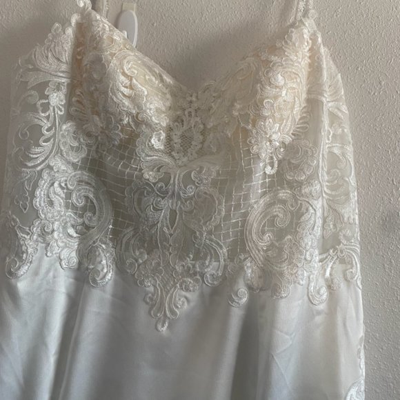 AW ANIAS WEDDING DRESS Bridal Gown Bride Size 16 - Picture 15 of 16